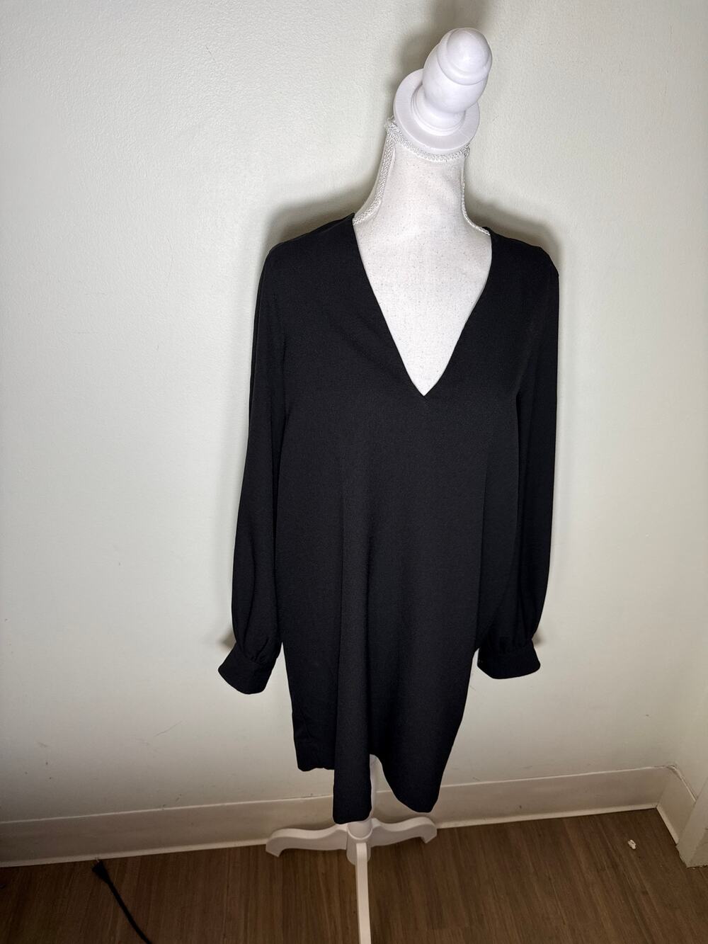 Ganni Black Long Sleeve V-Neck Mini Shift Dress Sz 38